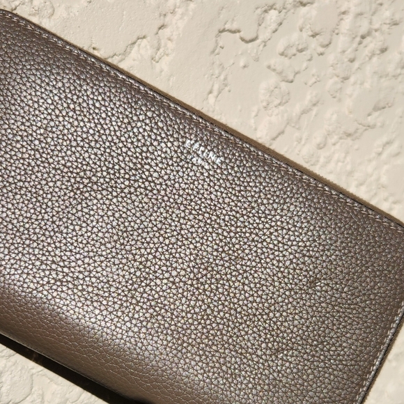Celine Wallet in EUC...look at that crispy yellow interior! Gorgeous! $1,200 new - Picture 15 of 16